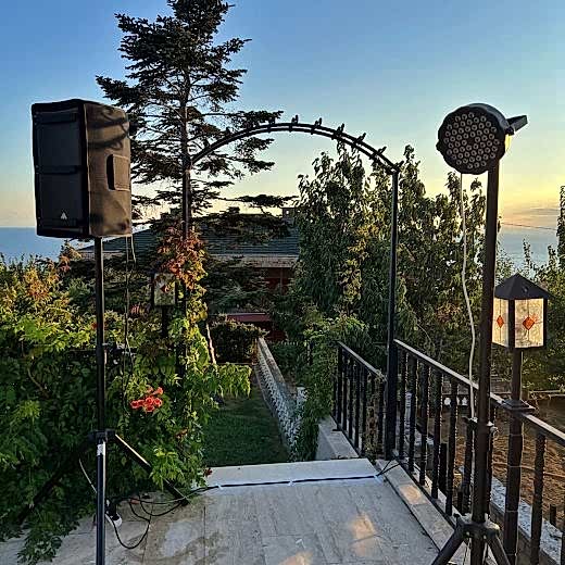 Profesyonel DJ ve Ses & Işık Kiralama Hizmetleri | Ogzsound